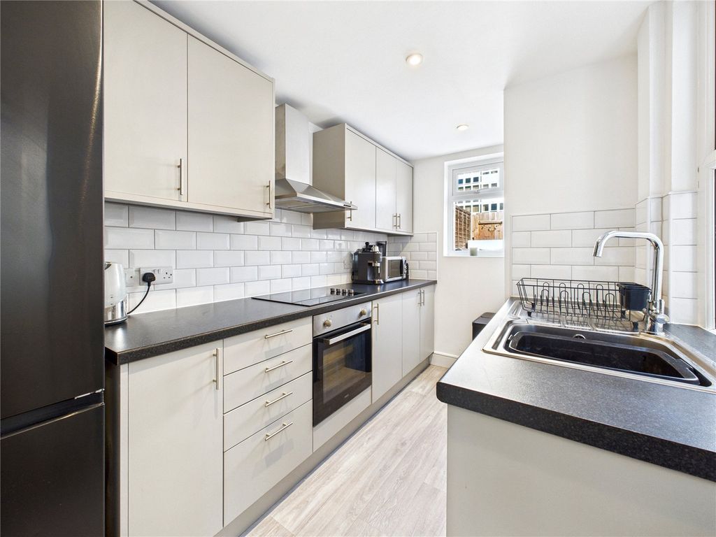 Property photo 2 of 15 Picture No. 05