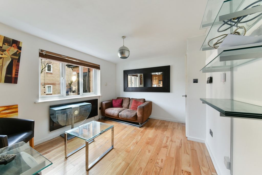 Property photo 1 of 6 Living