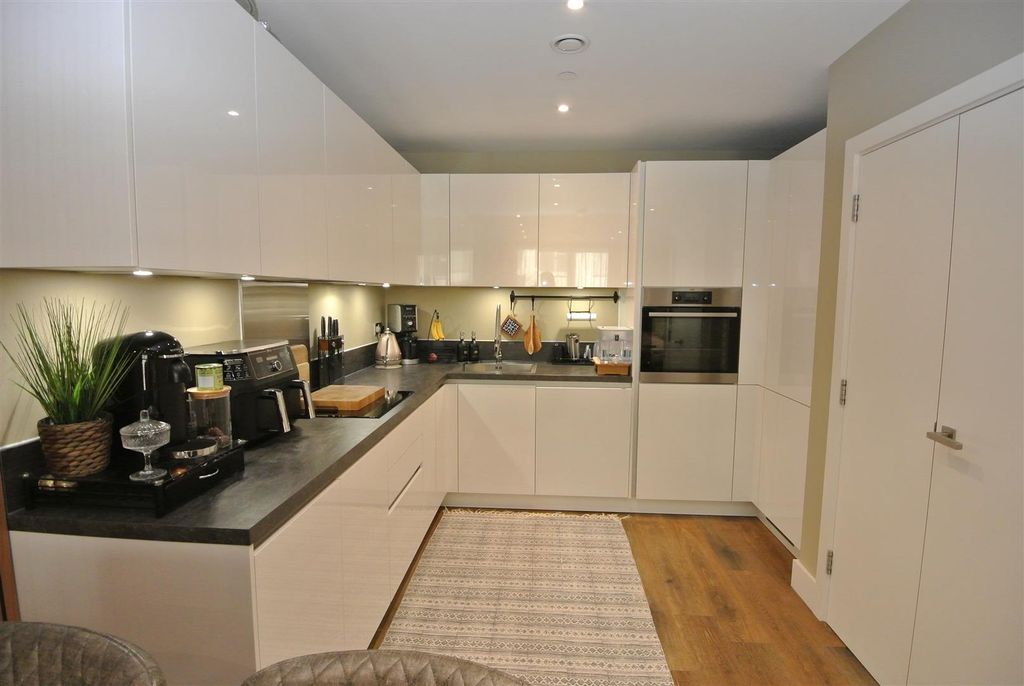 Property photo 3 of 18 Kitchen Area.Jpg