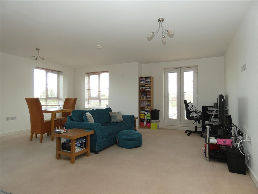 Property photo 3 of 8 Picture 3