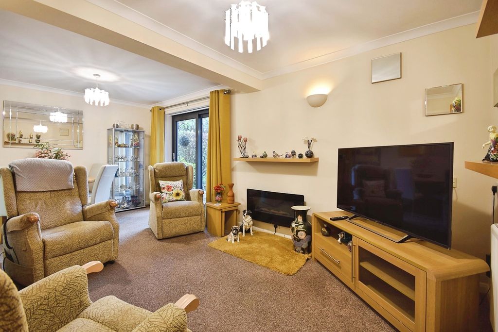 Property photo 2 of 13 Pbox-Img.Jpg