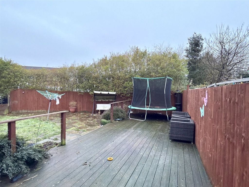 Property photo 3 of 10 Picture No. 04