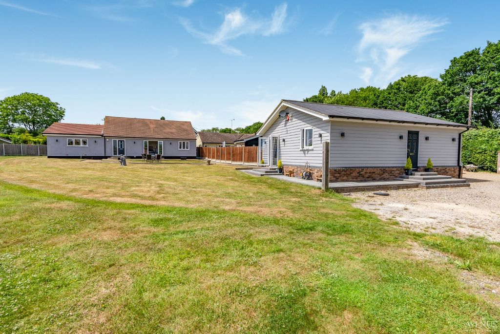 Property photo 3 of 32 4216237