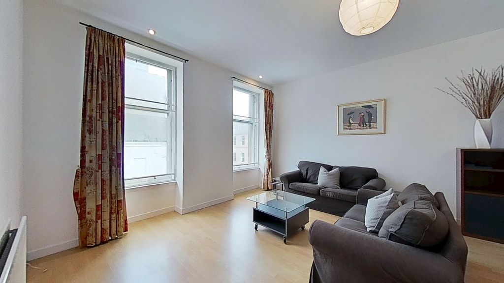 Property photo 3 of 19 Picture No. 09