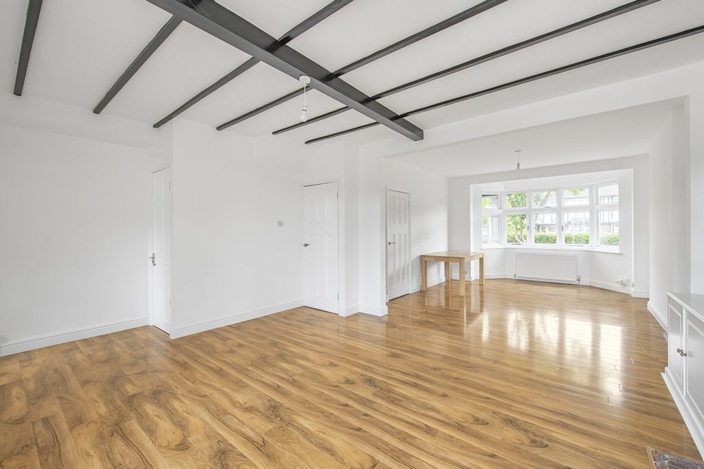 Property photo 3 of 25