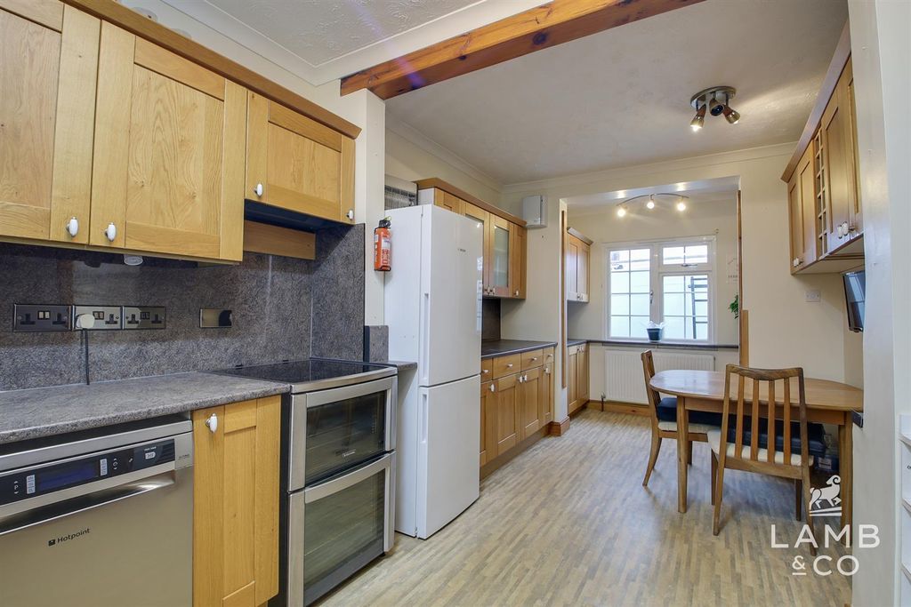 Property photo 3 of 21