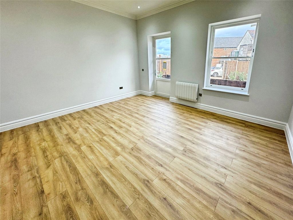 Property photo 3 of 9 Picture No. 07