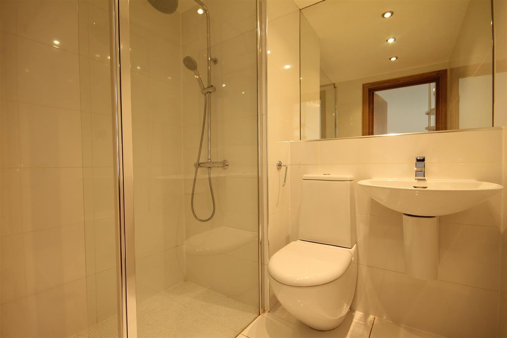 Property photo 2 of 6 33945.Jpg