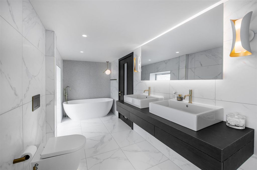 Additional image 13 of 5 bed flat to rentCentury Buildings, St Mary's Parsonage, Manchester M3