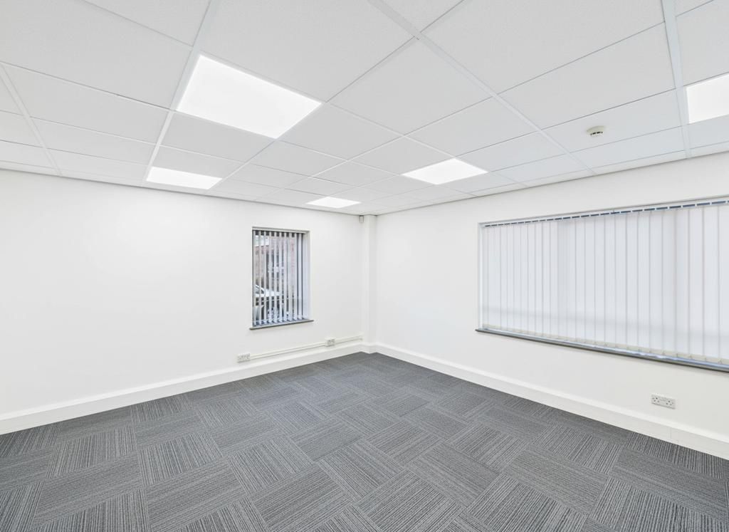 Property photo 3 of 6 Photo 4