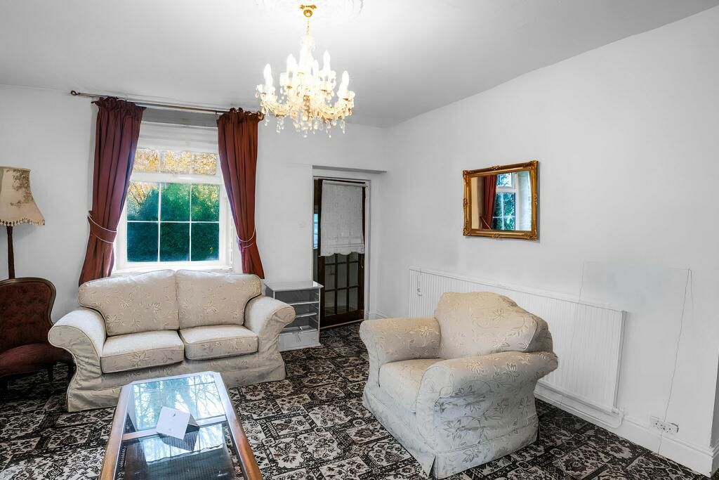 Property photo 3 of 32