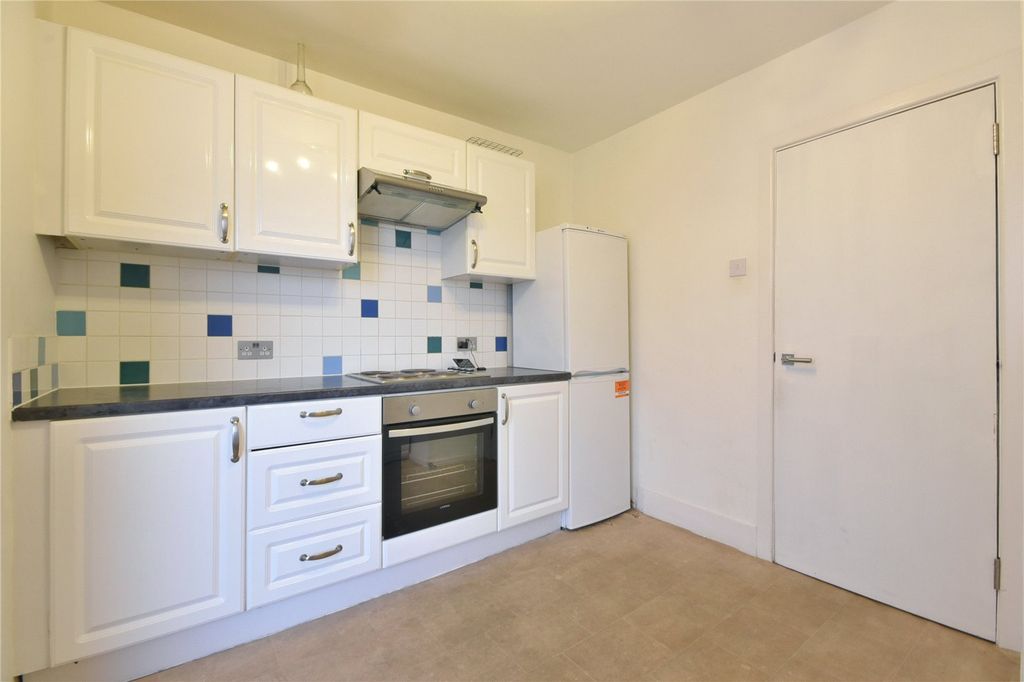 Property photo 2 of 14 Picture No. 19