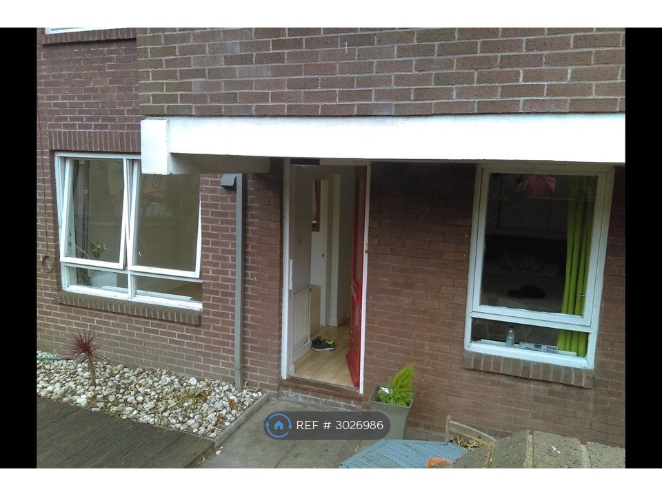 Property photo 3 of 11 Private Entrance