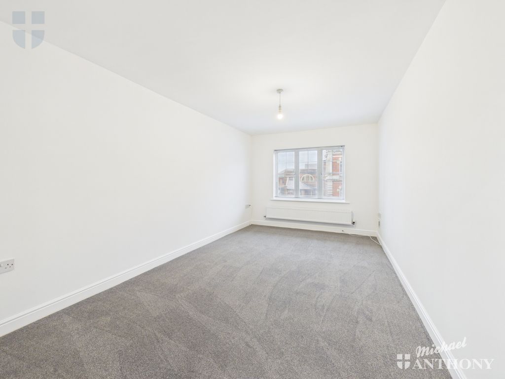 Property photo 2 of 6 Cam03852G0-Pr0826-Still001
