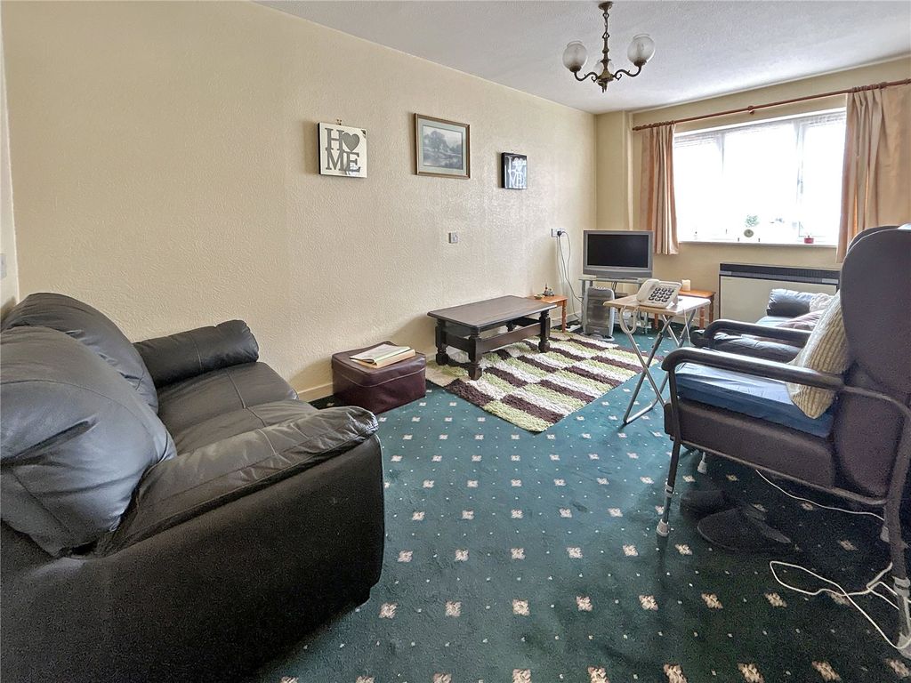 Property photo 2 of 24 Picture No. 23
