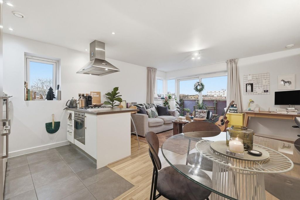 Property photo 3 of 17 Img_3342.Jpg