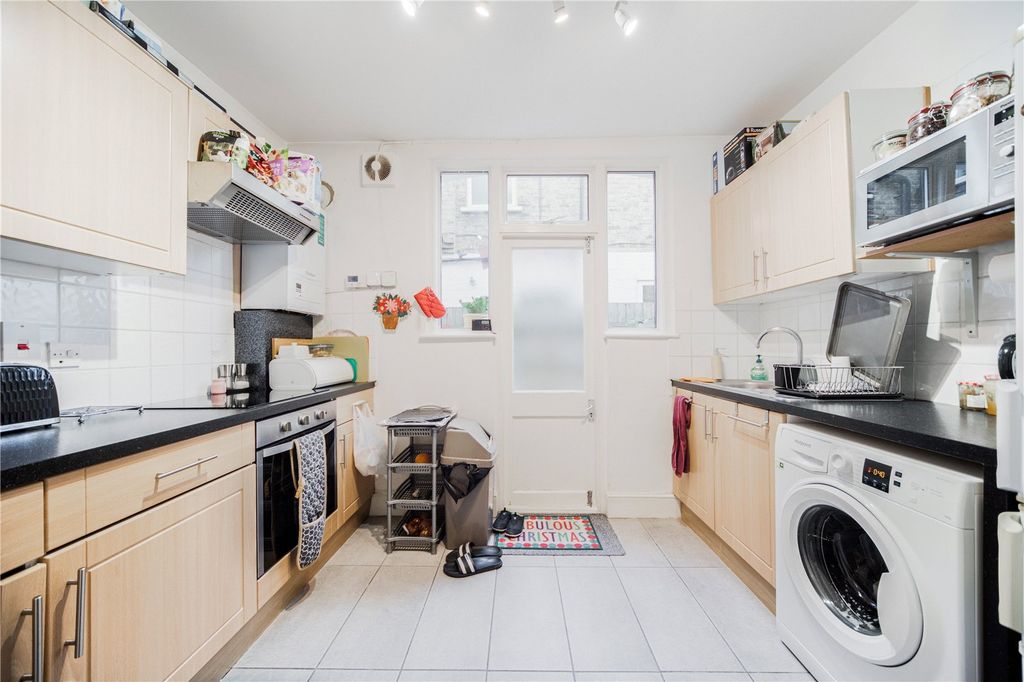 Property photo 3 of 10 Picture No. 04