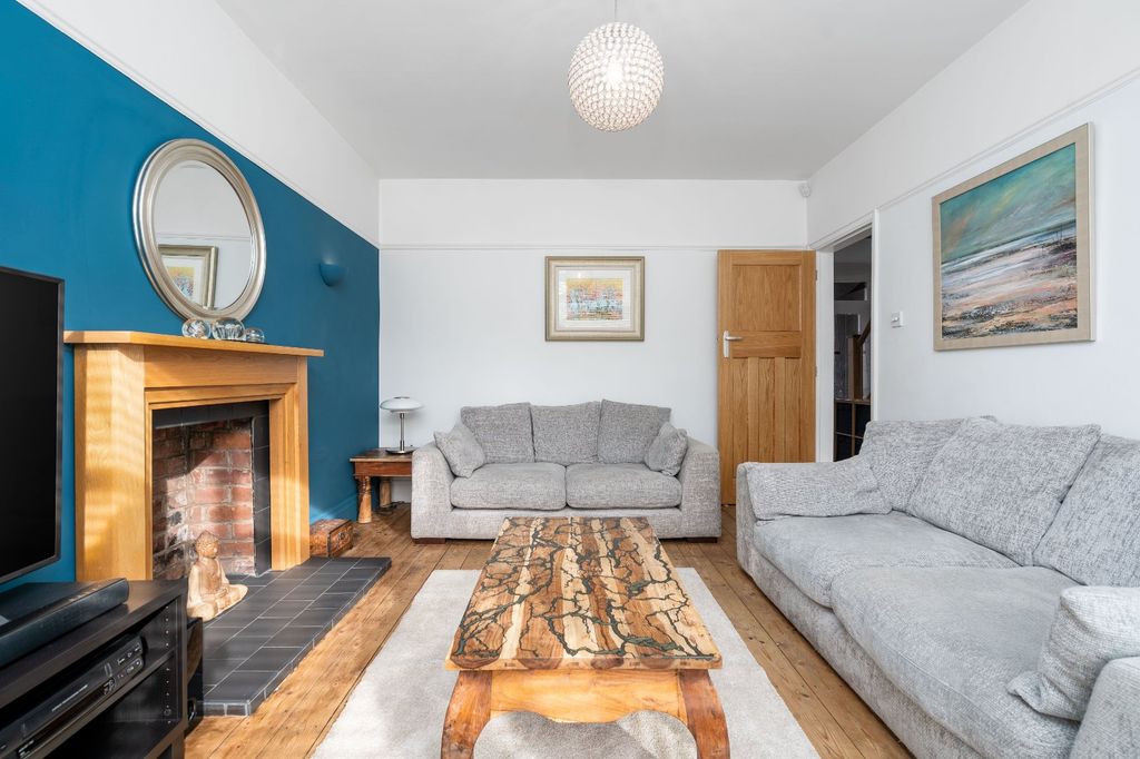 Property photo 3 of 25 Picture No. 11