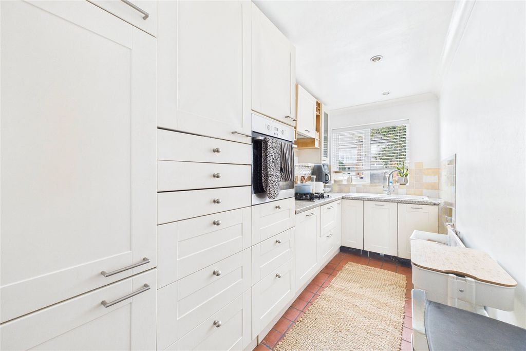 Property photo 3 of 12 Picture No. 30
