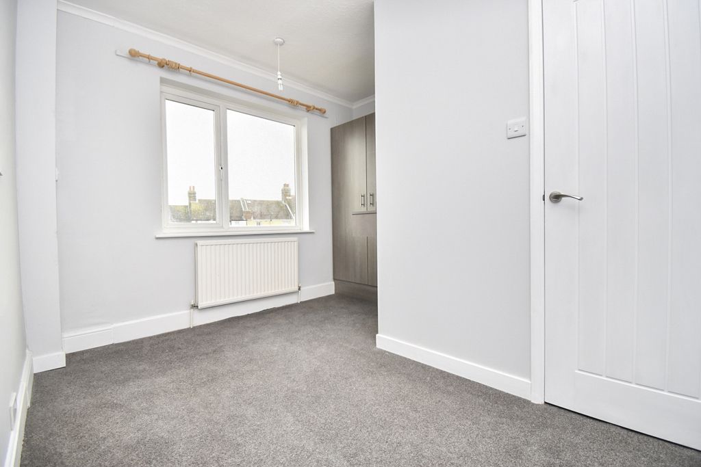 Property photo 3 of 8 Bedroom