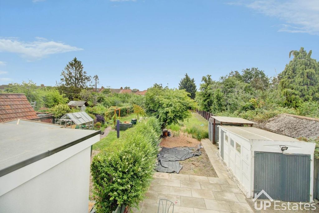 Property photo 2 of 24