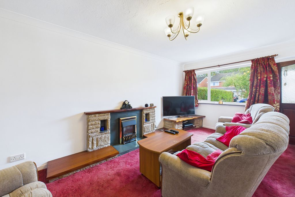 Property photo 3 of 10 Living Room