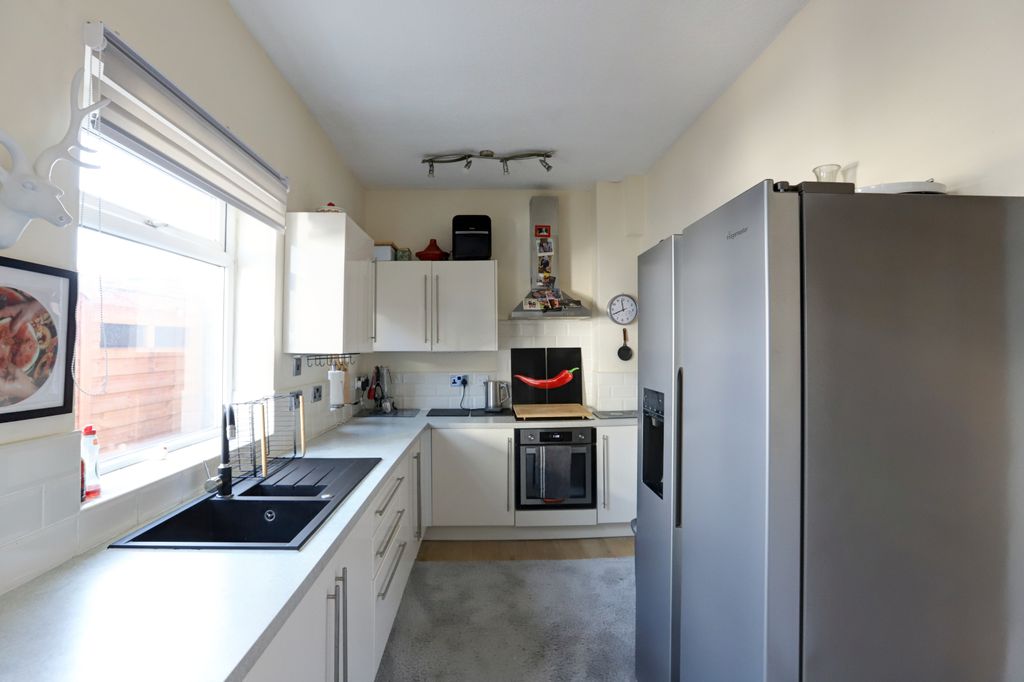 Property photo 2 of 23 Kitchen Diner