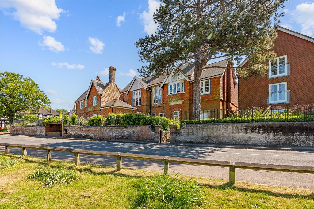 Property photo 1 of 14 Picture No. 23