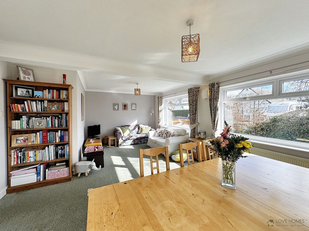 Property photo 2 of 23
