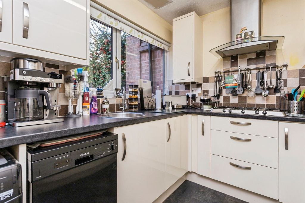 Property photo 3 of 15