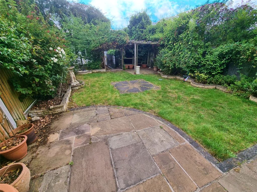 Property photo 2 of 16 Picture No. 99