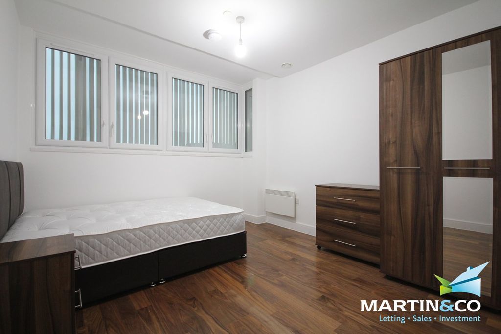 Property photo 3 of 8