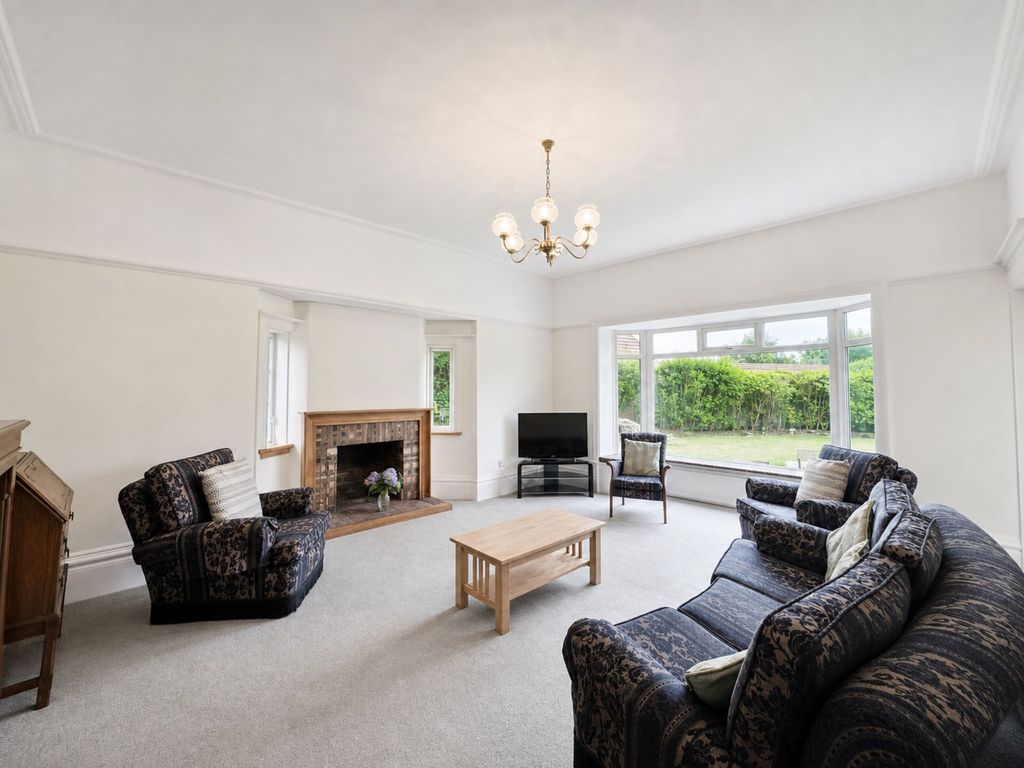Property photo 3 of 40