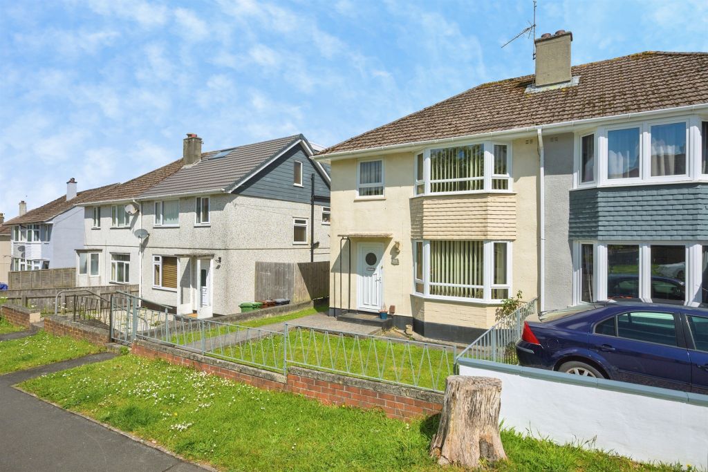 Property photo 2 of 27