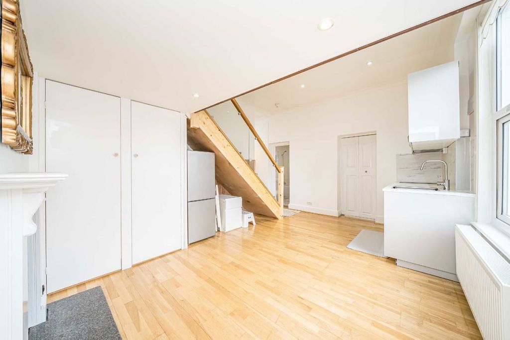 Property photo 2 of 4