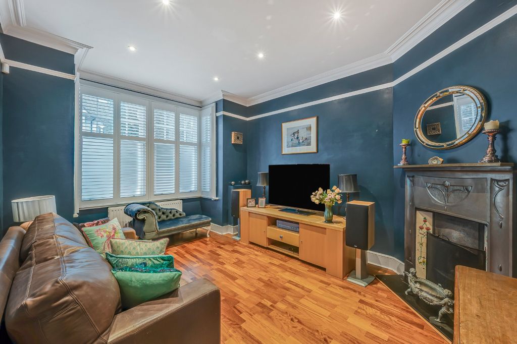 Property photo 3 of 20 Picture No. 23