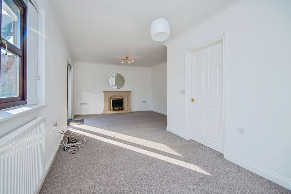 Property photo 3 of 18 Photo