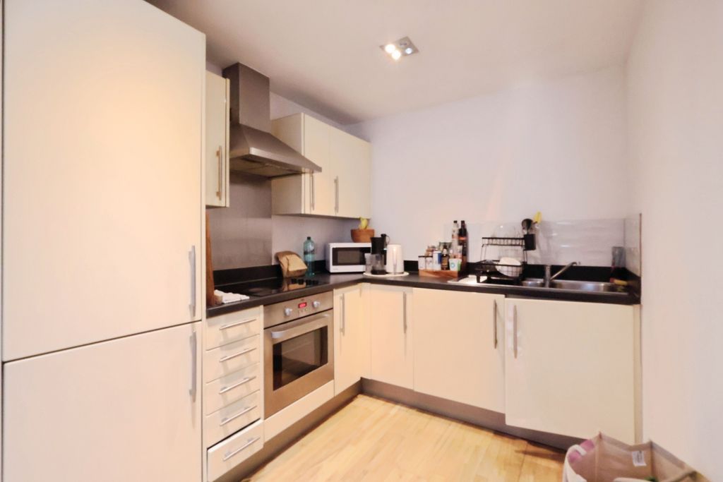 Property photo 2 of 8