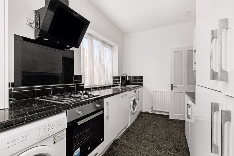 Property photo 3 of 13 Photo 6