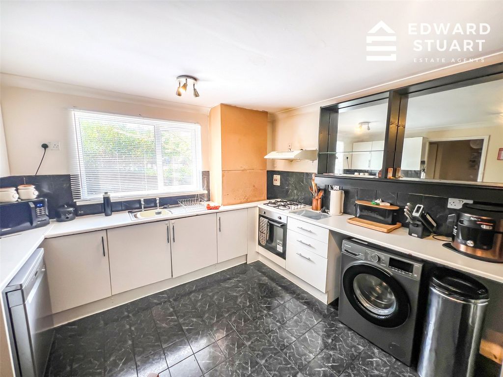 Property photo 2 of 10 Picture No. 05