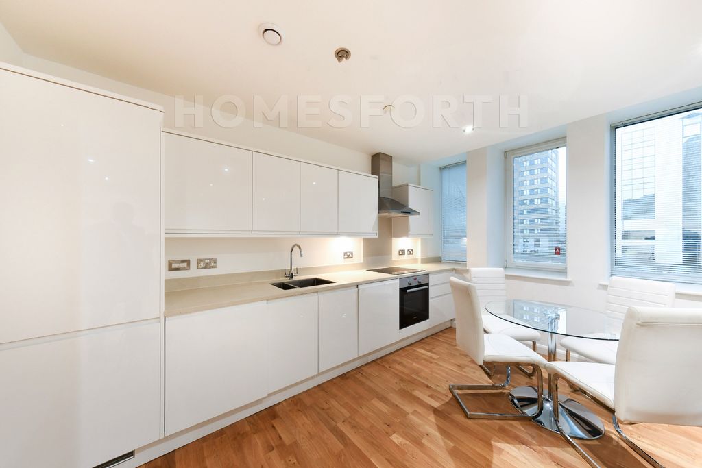 Property photo 2 of 10 Photo 4