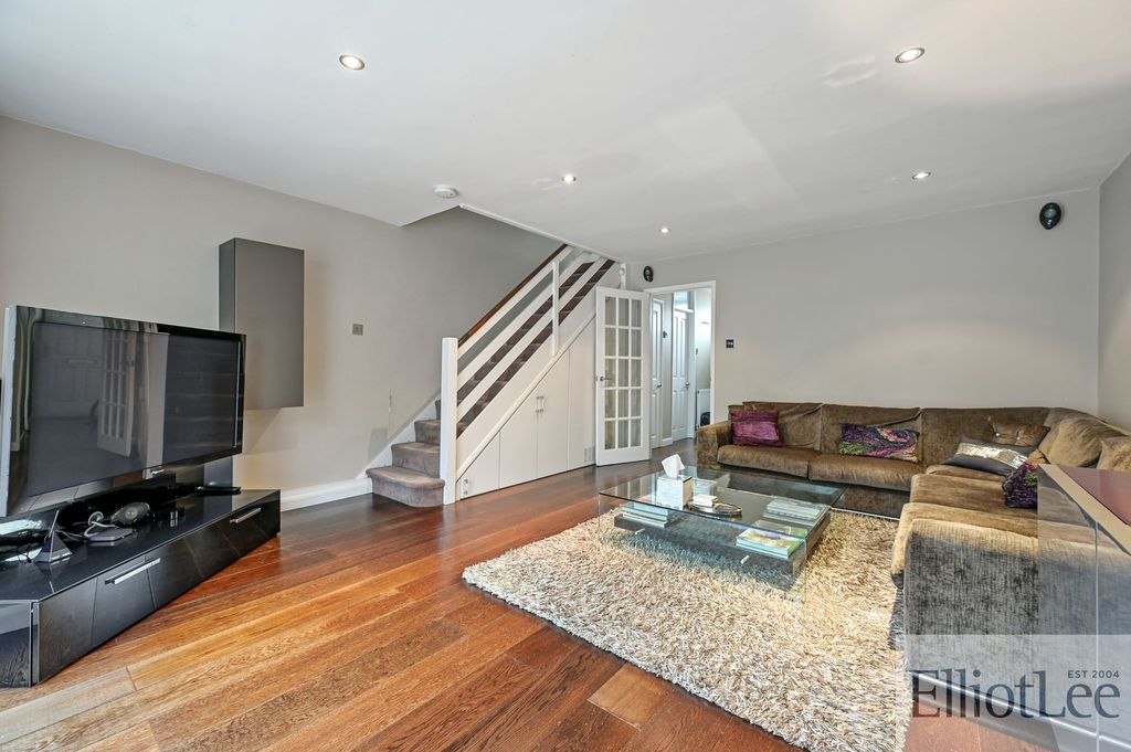 Property photo 3 of 10