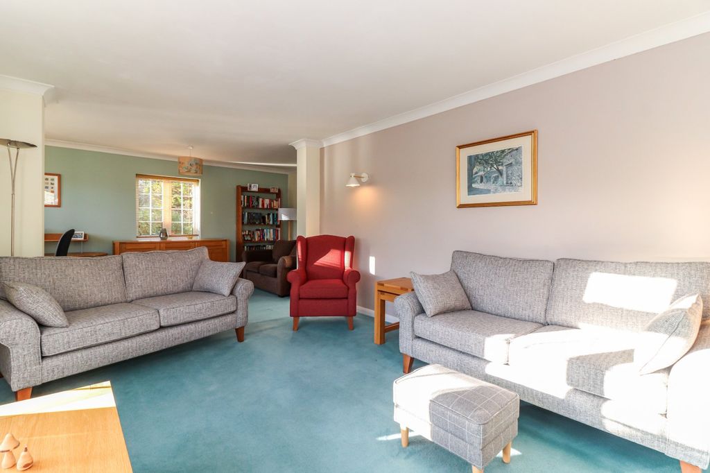 Property photo 3 of 20 Picture No. 06