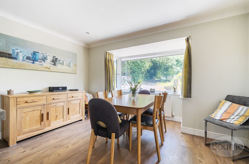 Property photo 3 of 23 Bac69660-3De4-427...