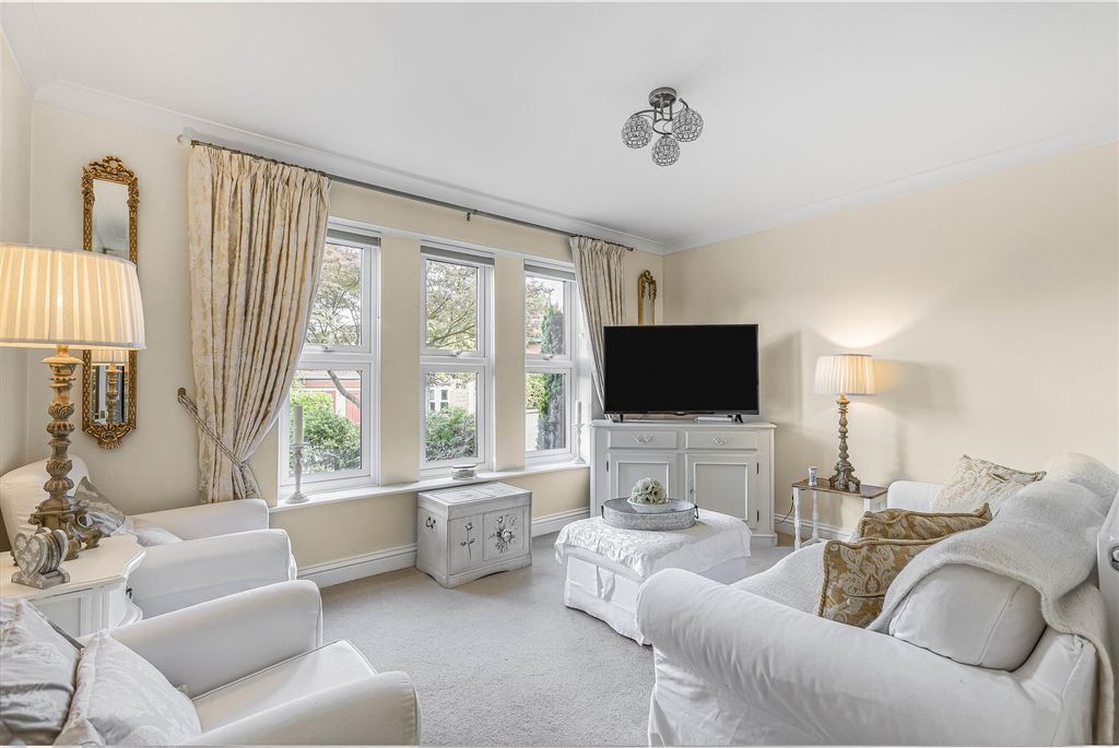 Property photo 3 of 34 TV Room / Bedroom 6: