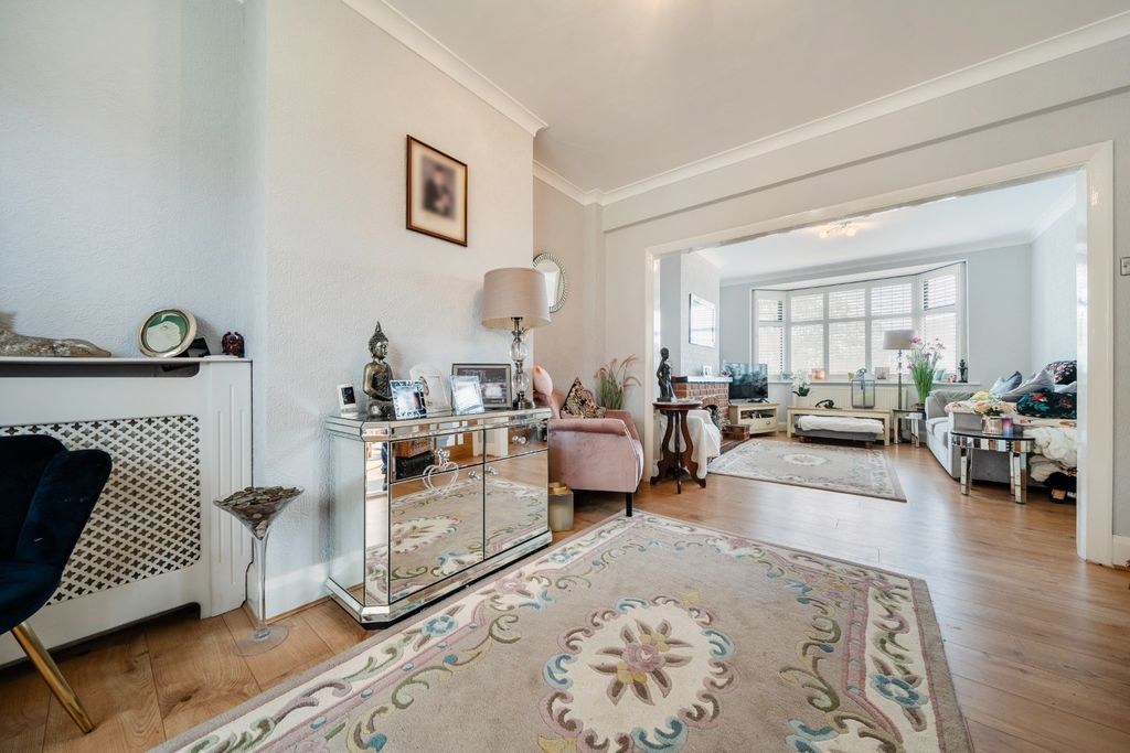 Property photo 3 of 15 4967772