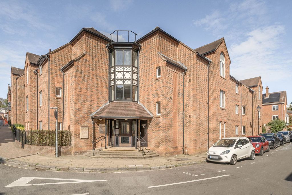 Property photo 1 of 18