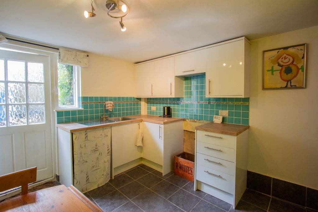 Property photo 2 of 13 Kitchen/Breakfast Room