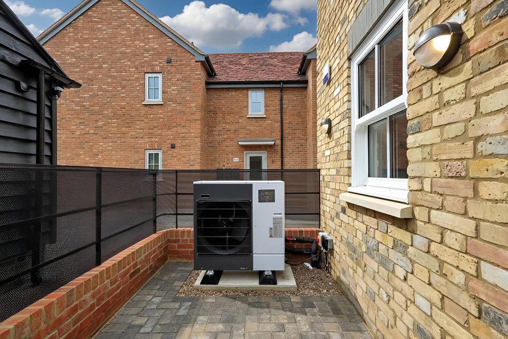 Property photo 2 of 20