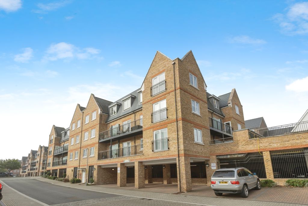 Property photo 1 of 20